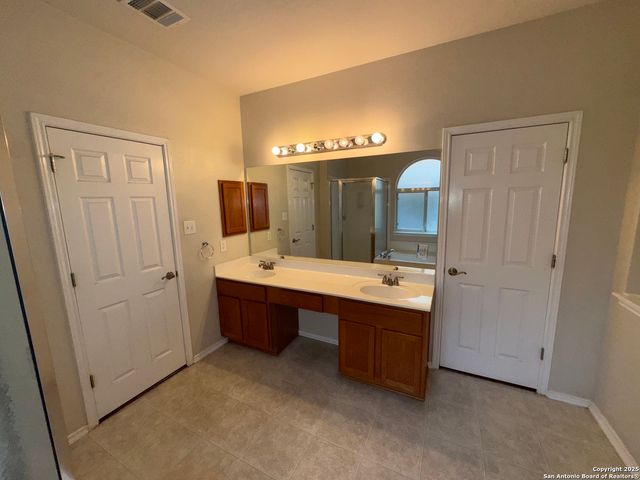 4922 MACEY TRL, San Antonio, TX 78253