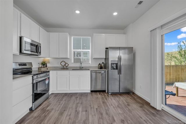 828 Yankee Boy Loop, Elizabeth, CO 80107