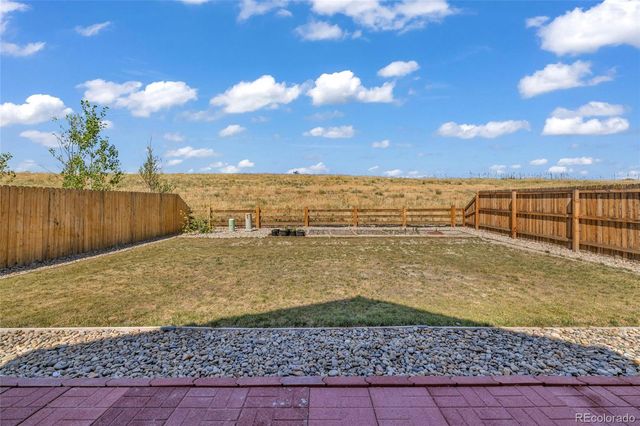 828 Yankee Boy Loop, Elizabeth, CO 80107