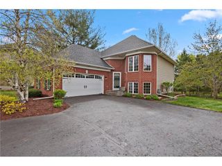 2100 Hunter Hill Court, Hudson, WI 54016