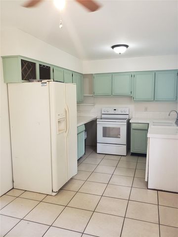 7475 19TH AVENUE N, St Petersburg, FL 33710