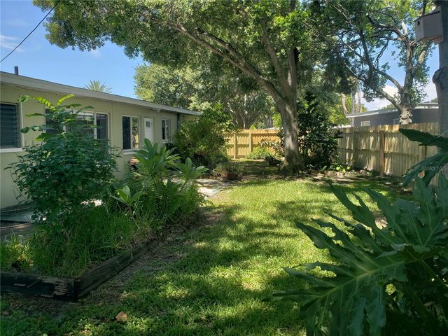 7475 19TH AVENUE N, St Petersburg, FL 33710