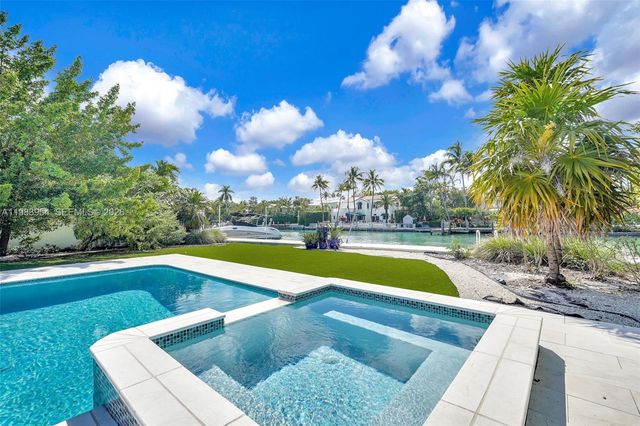 4560 Prairie Avenue, Miami Beach, FL 33140