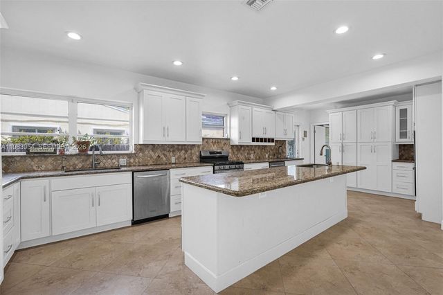 4560 Prairie Avenue, Miami Beach, FL 33140