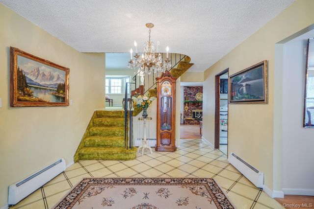 62 Canterbury Drive, Hauppauge, NY 11788