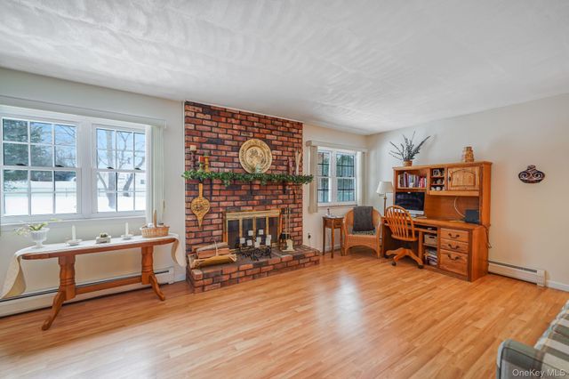 62 Canterbury Drive, Hauppauge, NY 11788