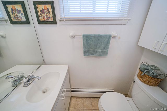 62 Canterbury Drive, Hauppauge, NY 11788