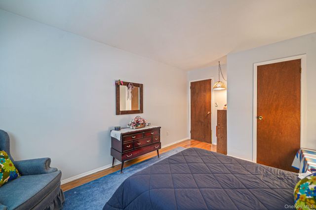 62 Canterbury Drive, Hauppauge, NY 11788