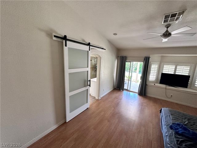 5317 Blue Evergreen Avenue, Las Vegas, NV 89131