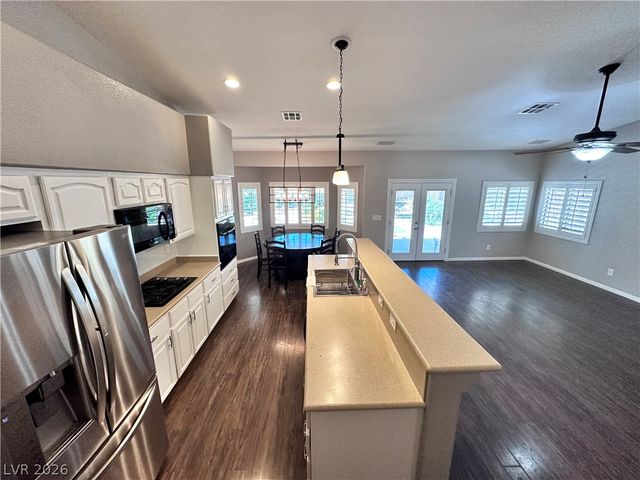 5317 Blue Evergreen Avenue, Las Vegas, NV 89131