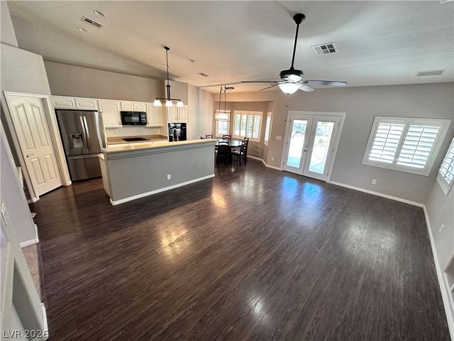 5317 Blue Evergreen Avenue, Las Vegas, NV 89131
