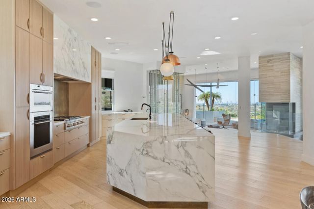 5632 N CAMELBACK CANYON Drive, Phoenix, AZ 85018