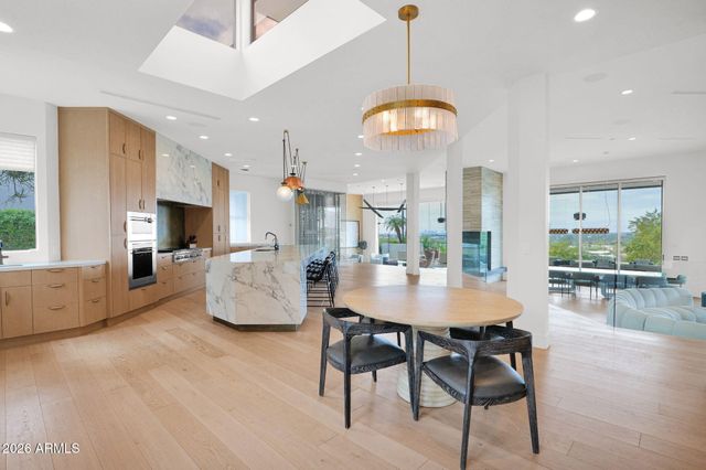 5632 N CAMELBACK CANYON Drive, Phoenix, AZ 85018