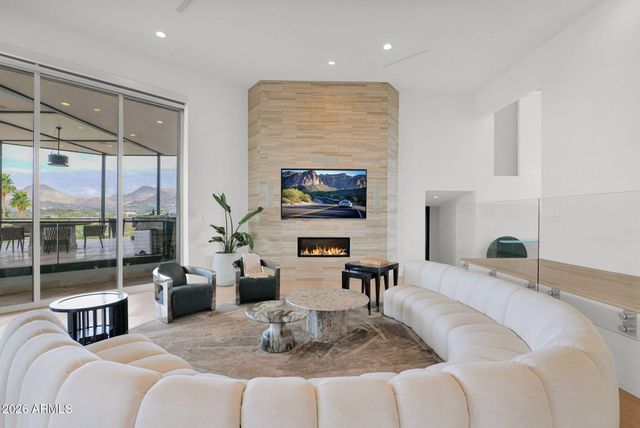 5632 N CAMELBACK CANYON Drive, Phoenix, AZ 85018