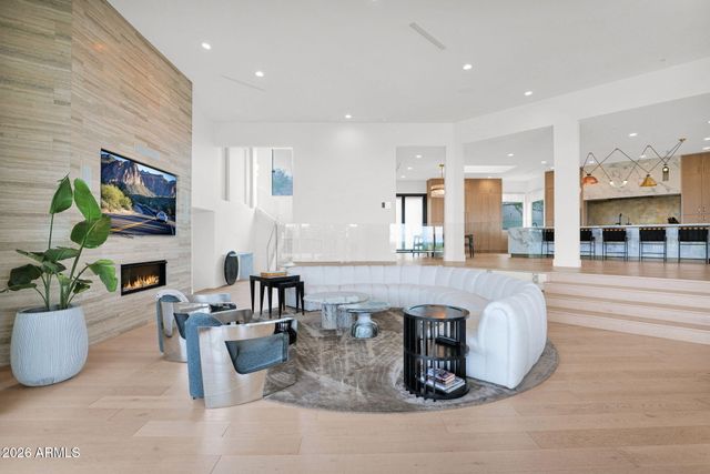 5632 N CAMELBACK CANYON Drive, Phoenix, AZ 85018