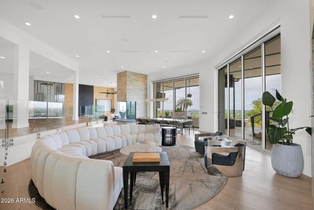 5632 N CAMELBACK CANYON Drive, Phoenix, AZ 85018