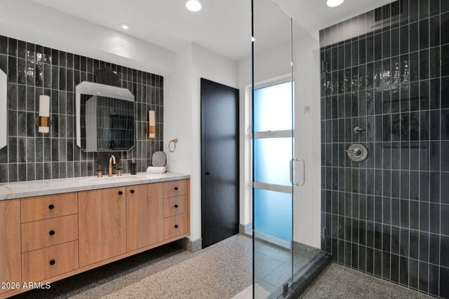 5632 N CAMELBACK CANYON Drive, Phoenix, AZ 85018