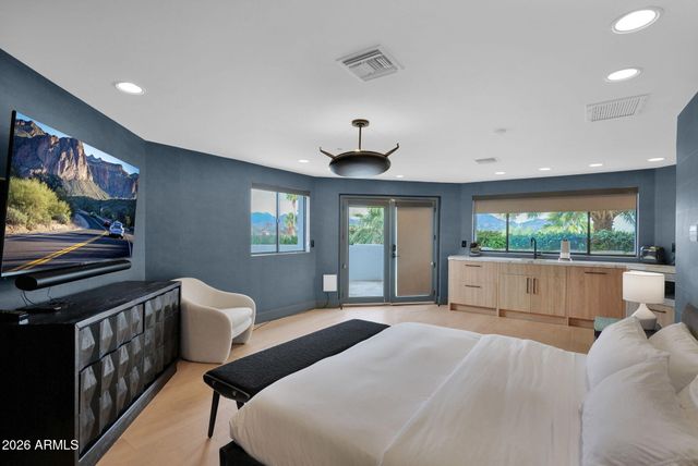 5632 N CAMELBACK CANYON Drive, Phoenix, AZ 85018