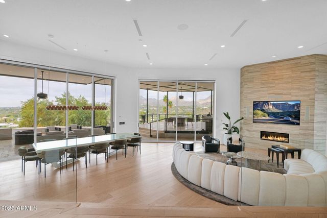 5632 N CAMELBACK CANYON Drive, Phoenix, AZ 85018