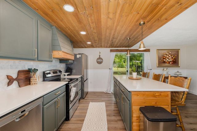 12600 CANTON AVENUE, Hudson, FL 34669