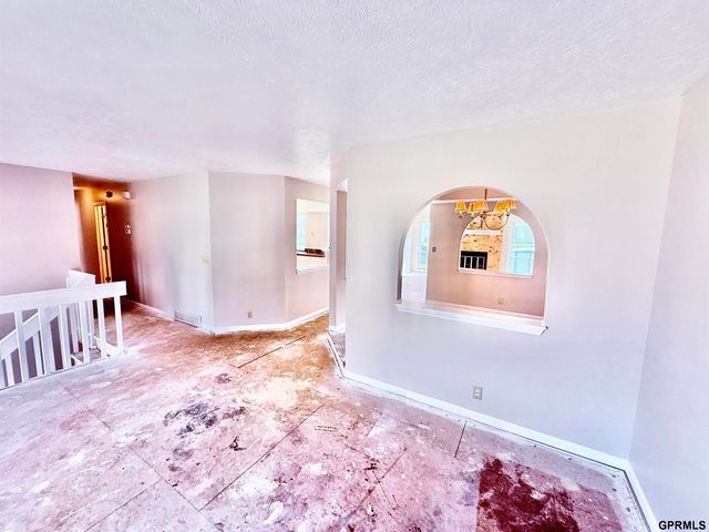 5025 S 163rd Street, Omaha, NE 68135