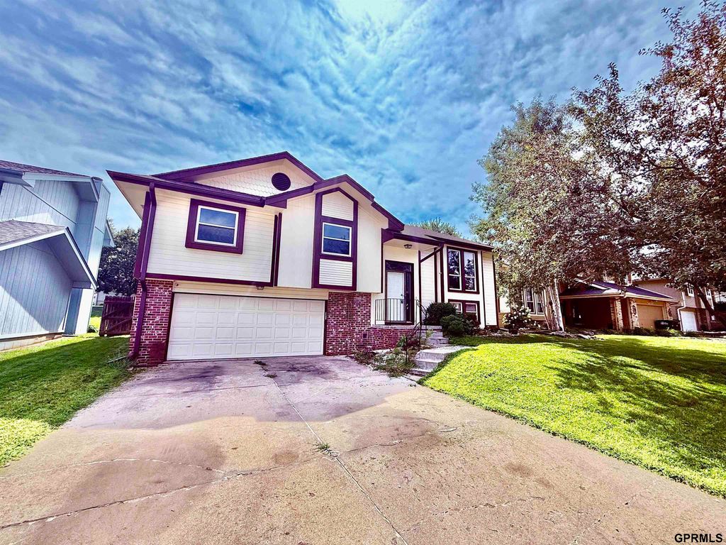 5025 S 163rd Street, Omaha, NE 68135