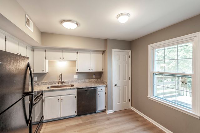 406 Woodsman Ct, Nashville, TN 37214