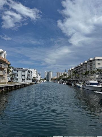 17051 NE 35th Avenue 307, North Miami Beach, FL 33160