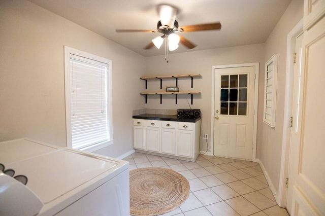 1225 S Brazos Street, Weatherford, TX 76086