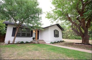1225 S Brazos Street, Weatherford, TX 76086