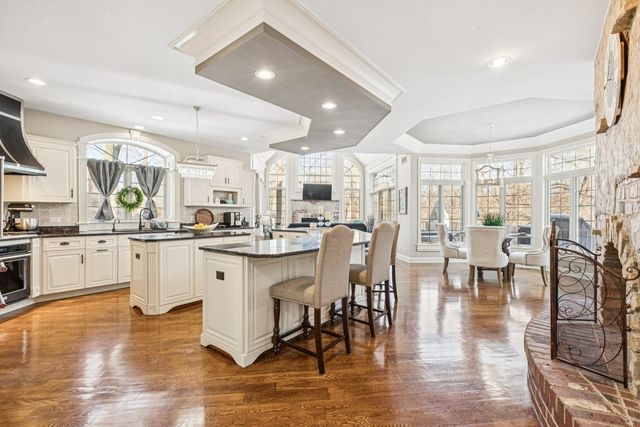 691 Reserve Court, South Elgin, IL 60177