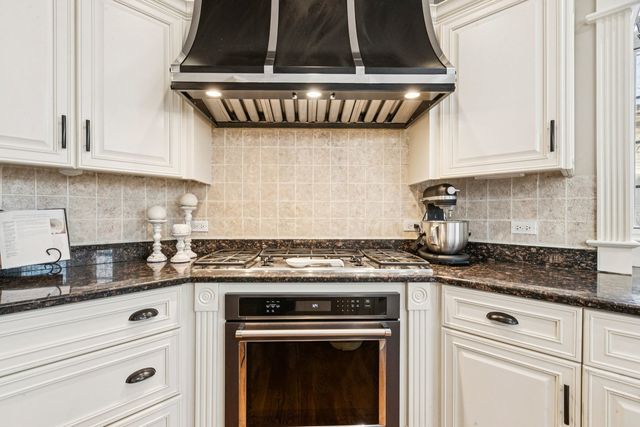 691 Reserve Court, South Elgin, IL 60177