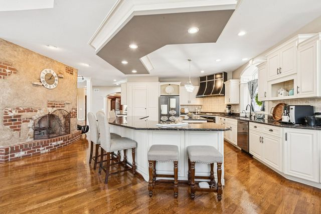 691 Reserve Court, South Elgin, IL 60177