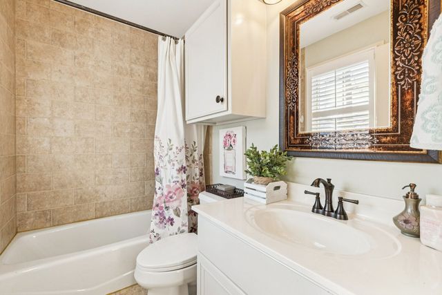 691 Reserve Court, South Elgin, IL 60177