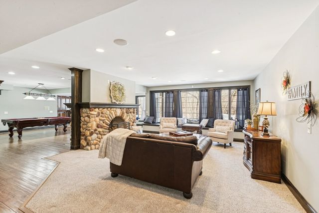 691 Reserve Court, South Elgin, IL 60177