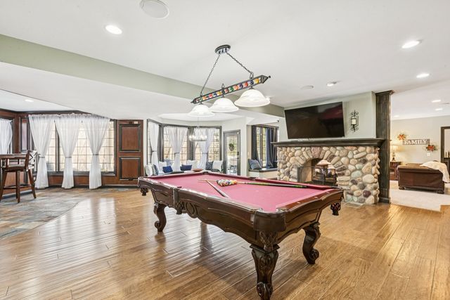 691 Reserve Court, South Elgin, IL 60177