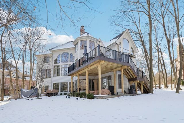 691 Reserve Court, South Elgin, IL 60177