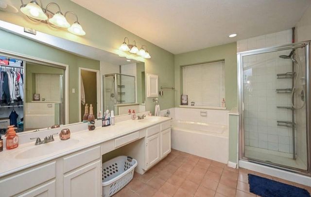 1013 Chesterwood Drive, Pearland, TX 77581