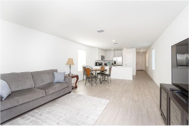 539 Commander Abbott DR, Jarrell, TX 76537