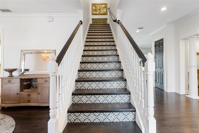 356 BELLEAIR DRIVE NE, St Petersburg, FL 33704