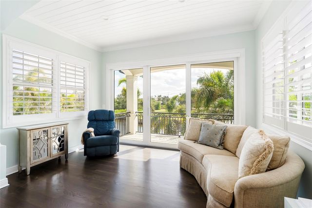 356 BELLEAIR DRIVE NE, St Petersburg, FL 33704