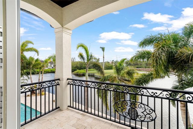 356 BELLEAIR DRIVE NE, St Petersburg, FL 33704