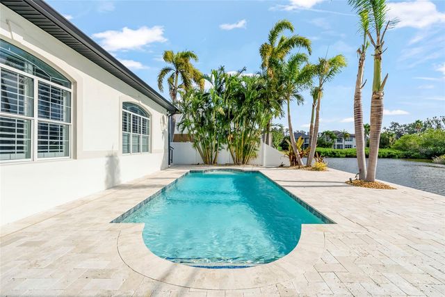 356 BELLEAIR DRIVE NE, St Petersburg, FL 33704