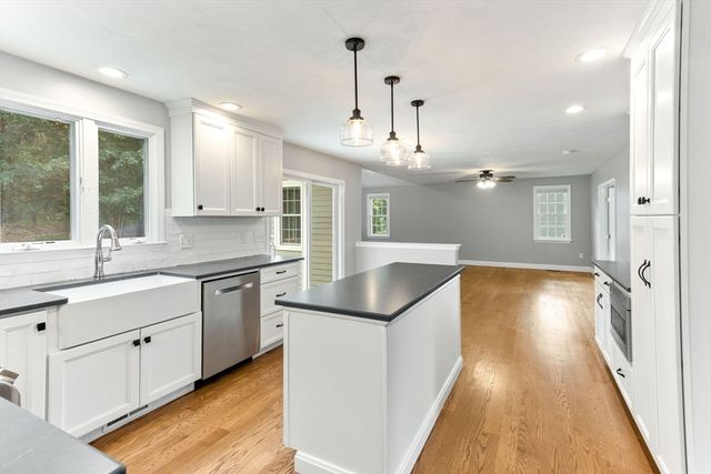 15 Freedom Trail, Mansfield, MA 02048