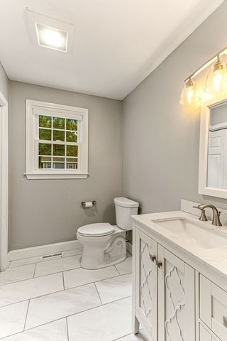15 Freedom Trail, Mansfield, MA 02048