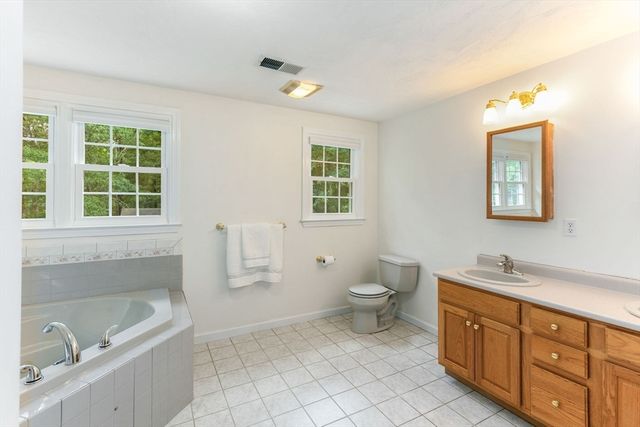 15 Freedom Trail, Mansfield, MA 02048
