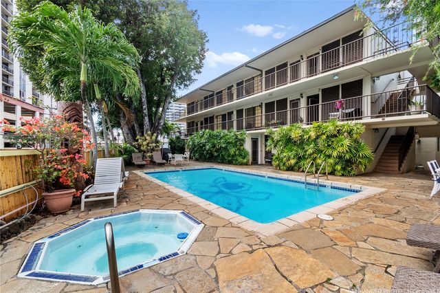 1190 Wilder Avenue 102, Honolulu, HI 96822