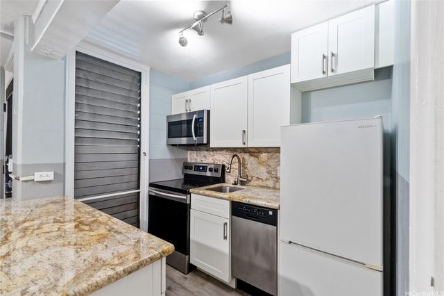 1190 Wilder Avenue 102, Honolulu, HI 96822