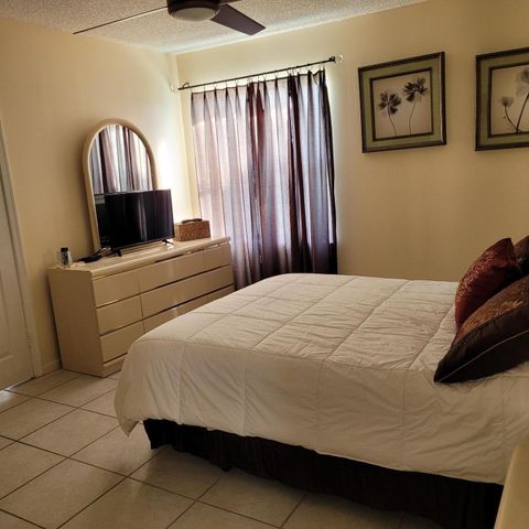 4626 Lucerne Lakes Boulevard E 106, Lake Worth, FL 33467