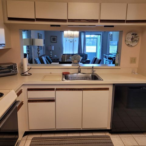 4626 Lucerne Lakes Boulevard E 106, Lake Worth, FL 33467